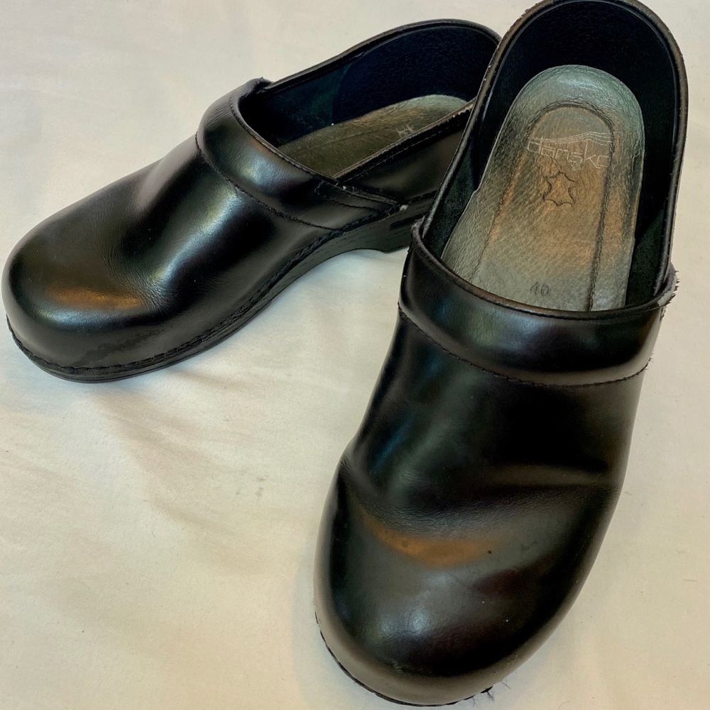 Dansko Slip Resistant Clogs, Black, Size 40